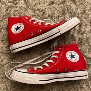 Women’s red high top converses size 7